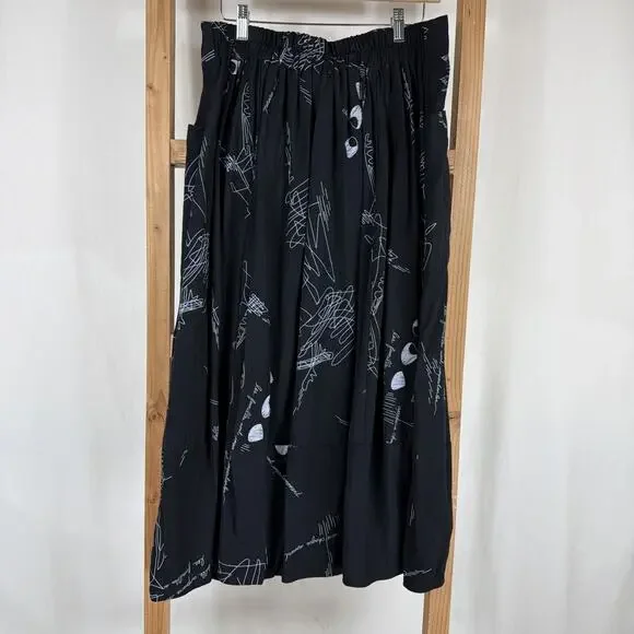 Comfy USA Black With Graphic Design & Pockets Long Skirt #1315 Size LARGE - Picture 3 of 5